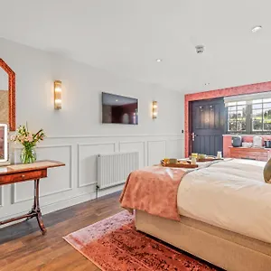  Bed & Breakfast The Ley Arms